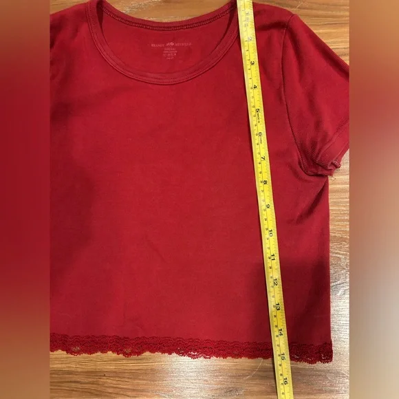 Brandy Melville Tee Bundle of TWO tops - Lettuce Edge Tee & Tee with Lace Trim - Picture 9 of 9